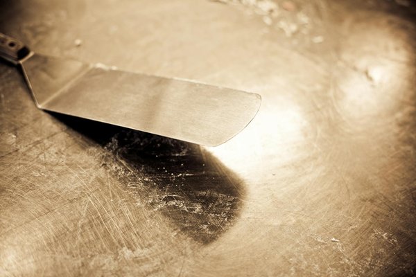 How Can Restaurants in the UK Innovate Their Kitchen Designs?